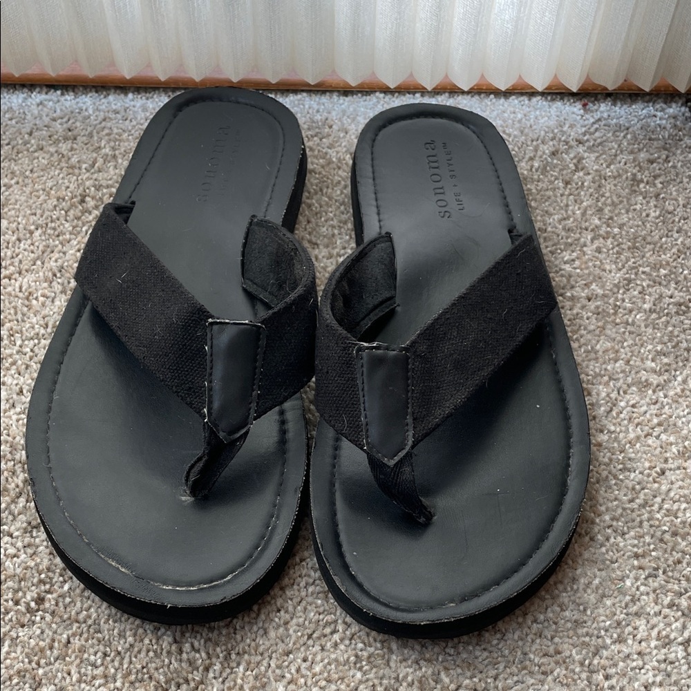 Sonoma Black Flip-Flop Sandals